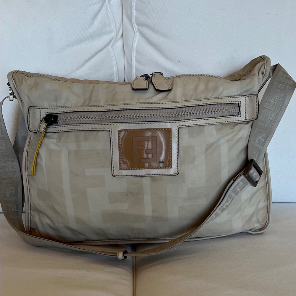 FENDI MESSINGER BAG